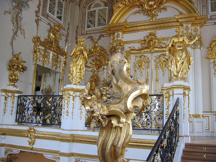 47 Imperial Palace, Peterhof.jpg